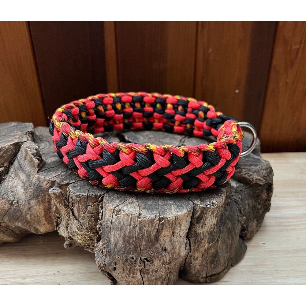 Fits 15 in. Neck Size, Quick Release Paracord Dog Collar HANDMADE NEW